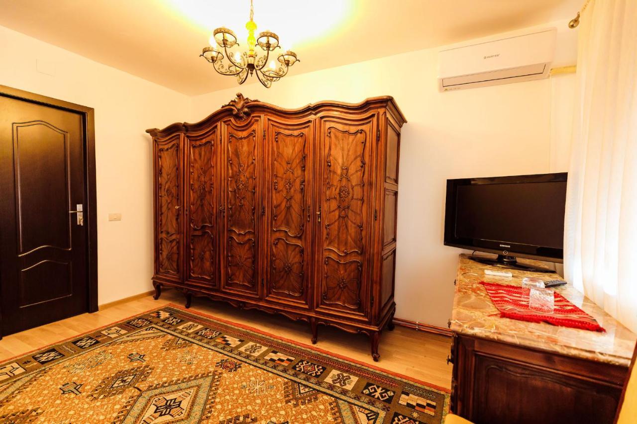 Pensiunea Iris Turcineşti Extérieur photo