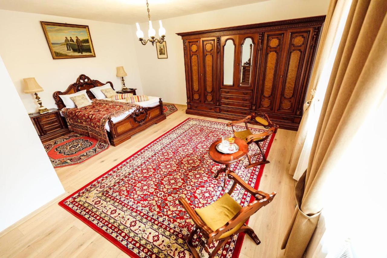 Pensiunea Iris Turcineşti Extérieur photo