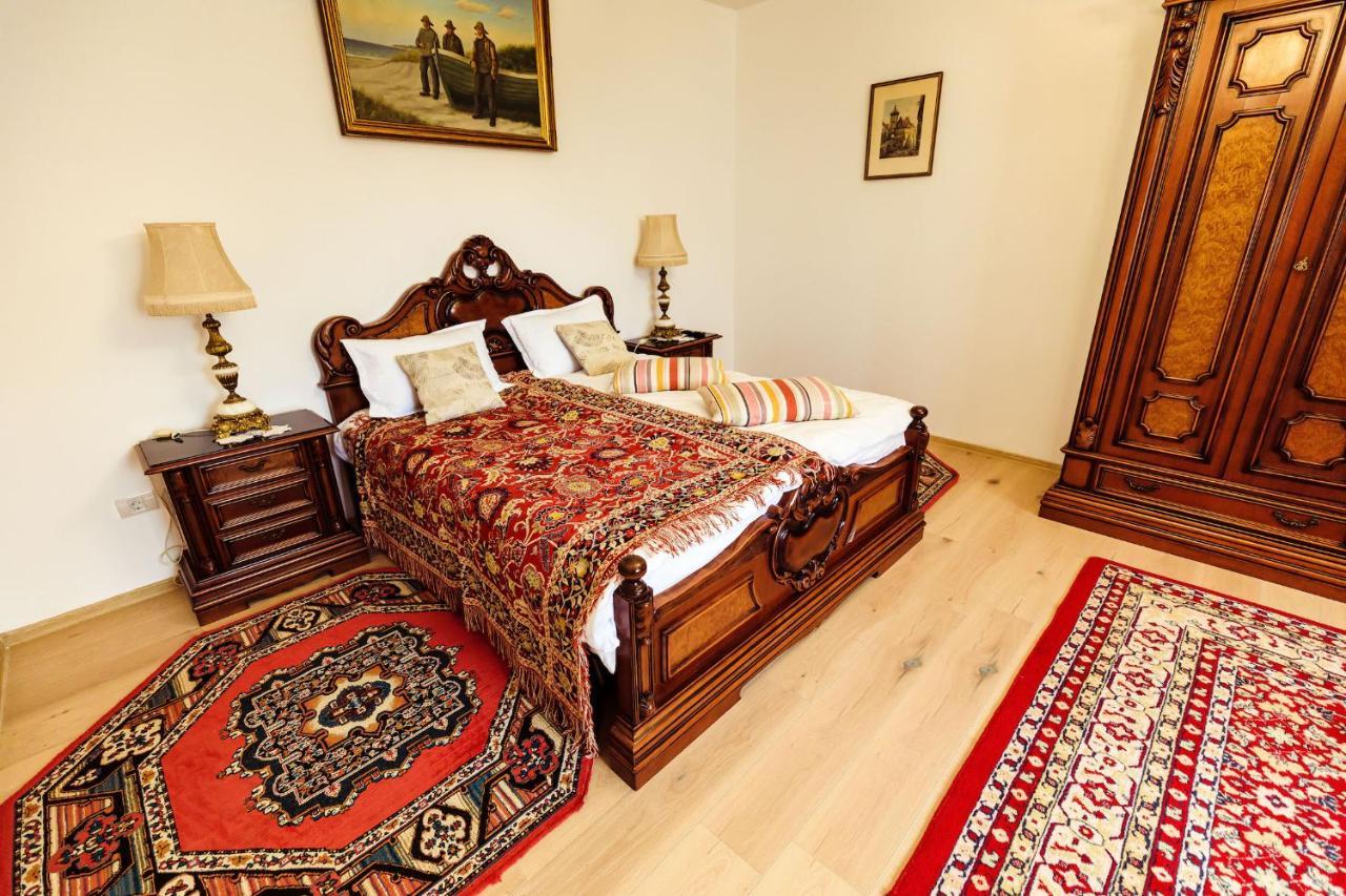 Pensiunea Iris Turcineşti Extérieur photo