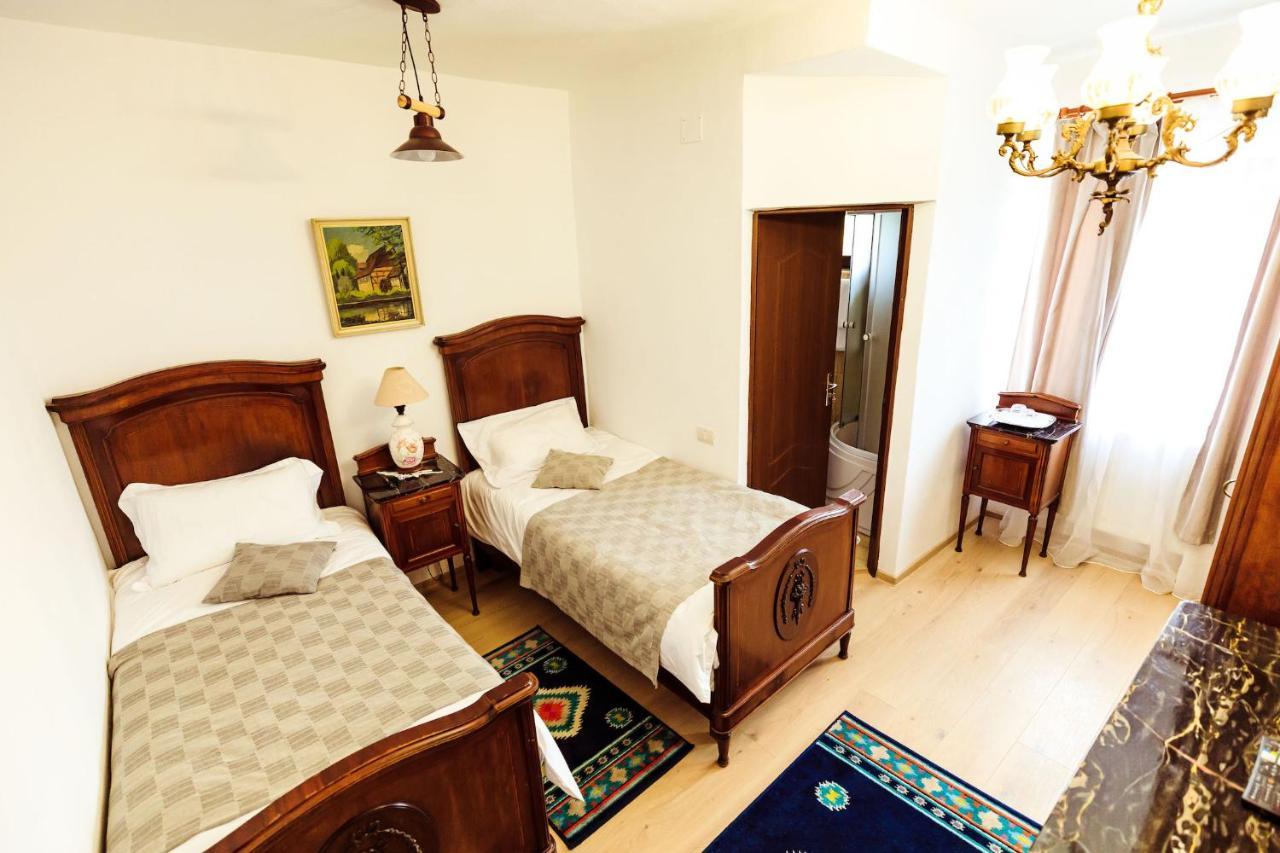 Pensiunea Iris Turcineşti Extérieur photo