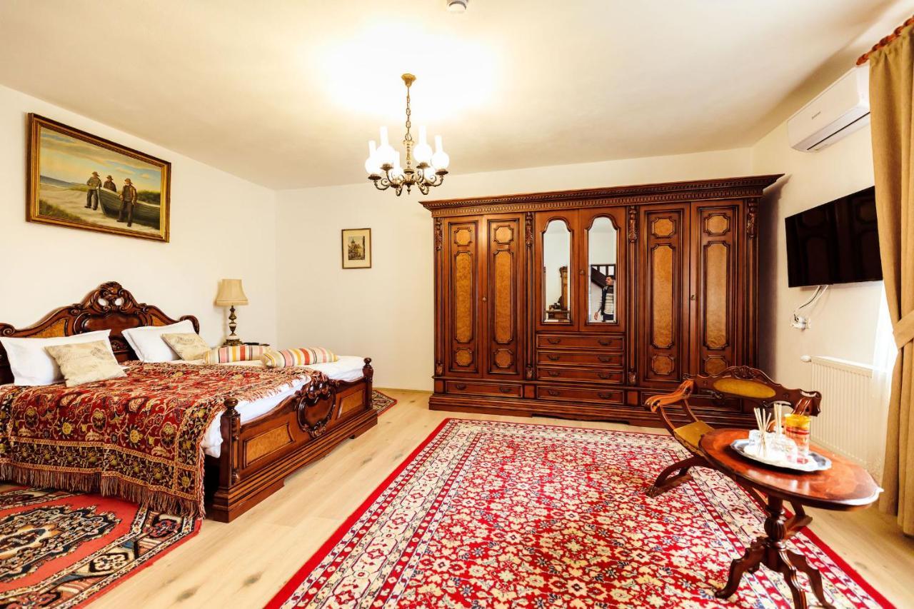 Pensiunea Iris Turcineşti Extérieur photo