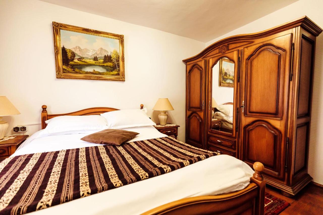Pensiunea Iris Turcineşti Extérieur photo